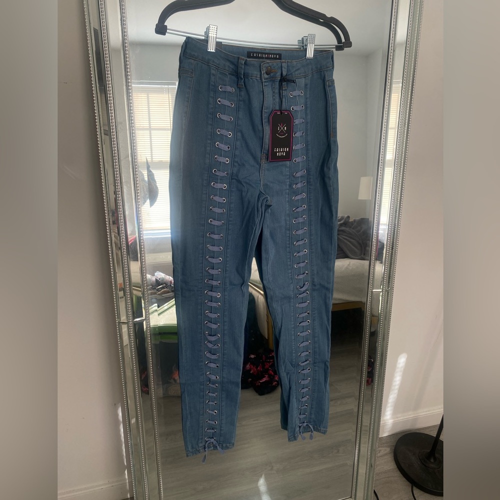 Lace-Up Jeans - Picture 2 of 8